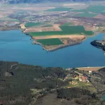 Gnezdo *