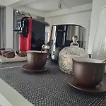 Gnezdo *