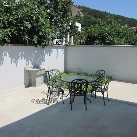 Gnezdo Apartamento